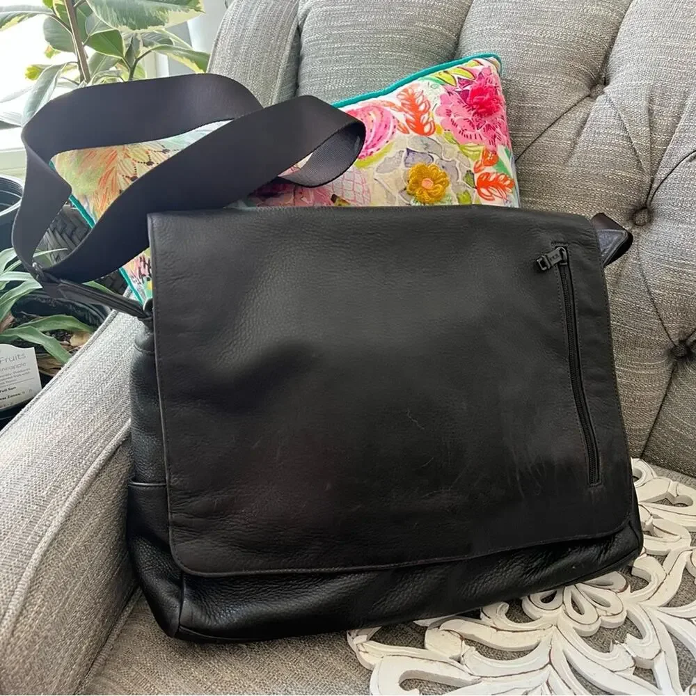 Tumi Leather Laptop Crossbody Handbag Purse Bag